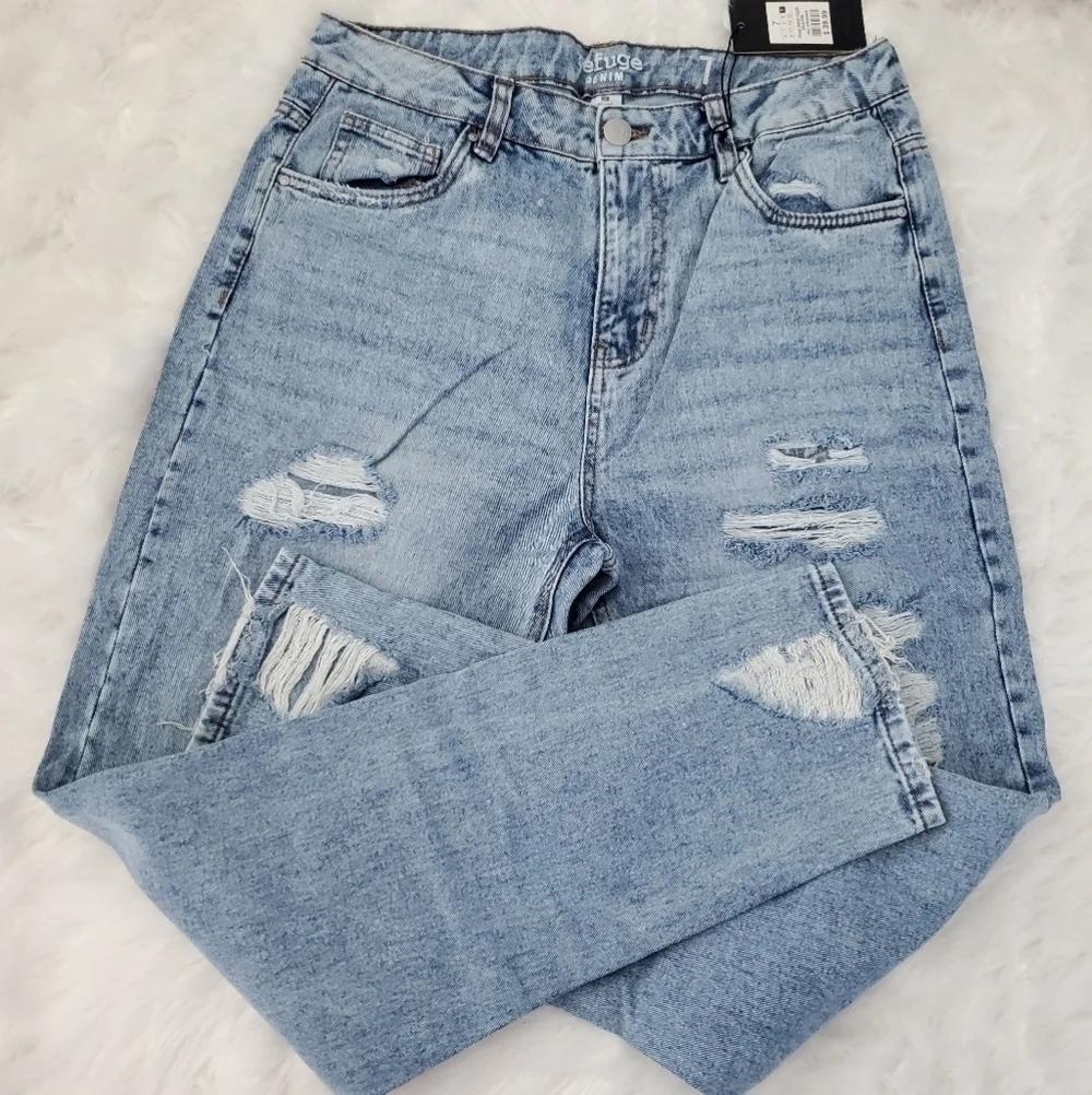 New! Refuge Denim Mom Relax High Rise Distressed Ripped Jeans. Size 7.